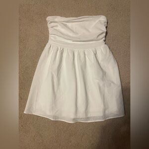 NWOT Strapless White Floral Dress